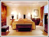 Hotel Emerald - bedroom